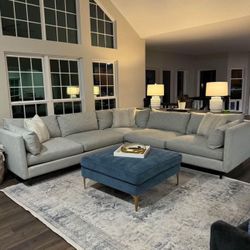 Sectional Couch 123” Great Condition!