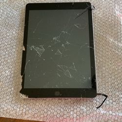 iPad Broken Screen. iPad Works. Needs New Screen.