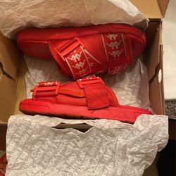 Size 6 Red/White Kappa slides