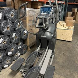 Elliptical Gym Machine octane fitness Works Great