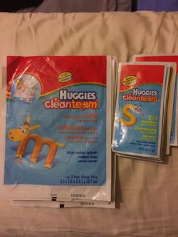 Baby body wash and wash mittens