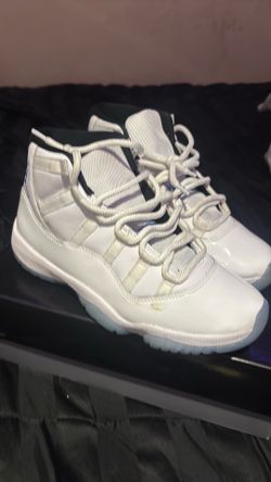 Jordan 11 legend blue size 9