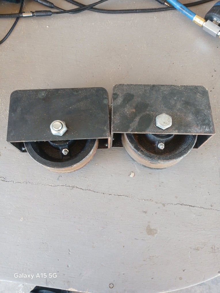 Sliding Gate Rollers And Rail