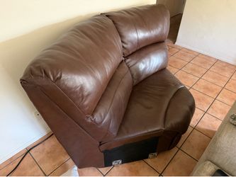 Free sectional couch corner piece