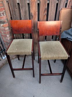 Pair of Solid Wood Counter Stools – Super Sturdy