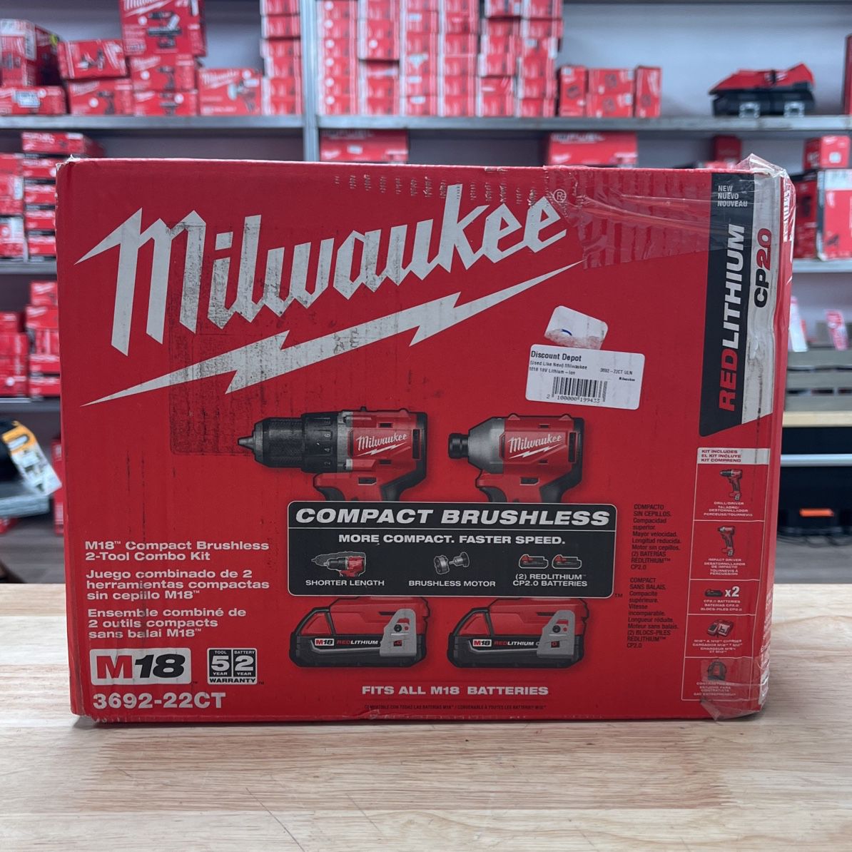 Milwaukee M18 18V Lithium-Ion Brushless Cordless Compact Drill/Impact Combo Kit (2-Tool) w/(2) 2.0 Ah Batteries, Charger & Bag