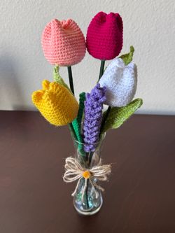 Crochet tulips and key chains