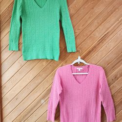 V-NECK SWEATERS 