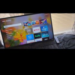 32" Inch Roku TV With Voice Command Remote. 