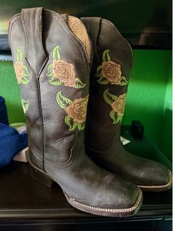 Cowboy boots women