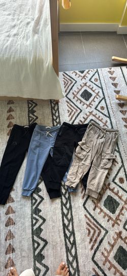 Zara boys 4 paint of pants!