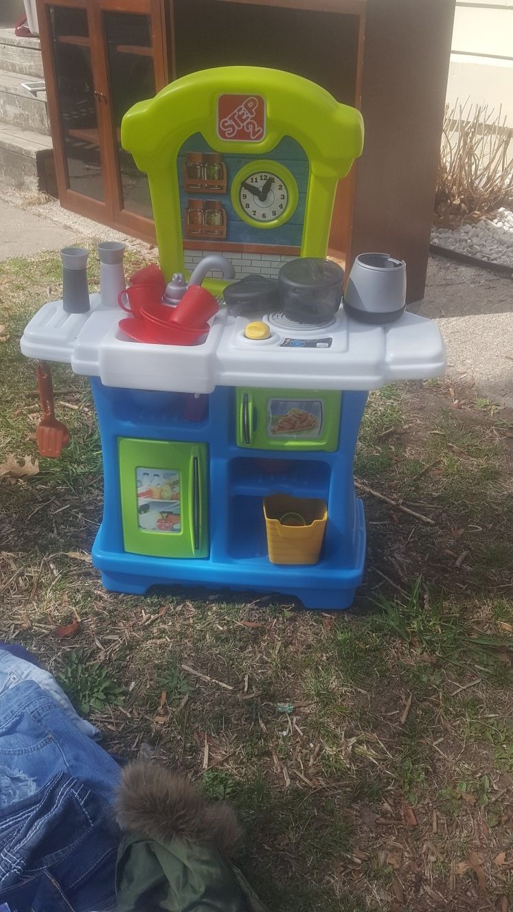 Play kitchen