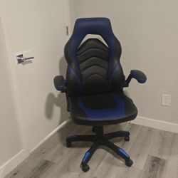 New GAMING chair
