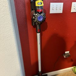 Dyson V7 Cordless Vaccuum