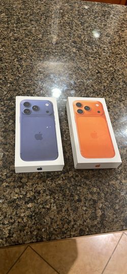 Brand new iPhone 17 pro 256 gb factory unlocked with warranty