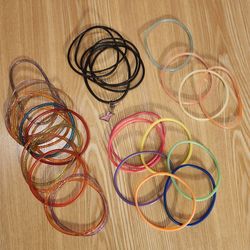 Lot of Assorted Vintage 2000s/Y2K Jelly Band Bracelets