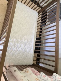 Convertible crop with new mattress