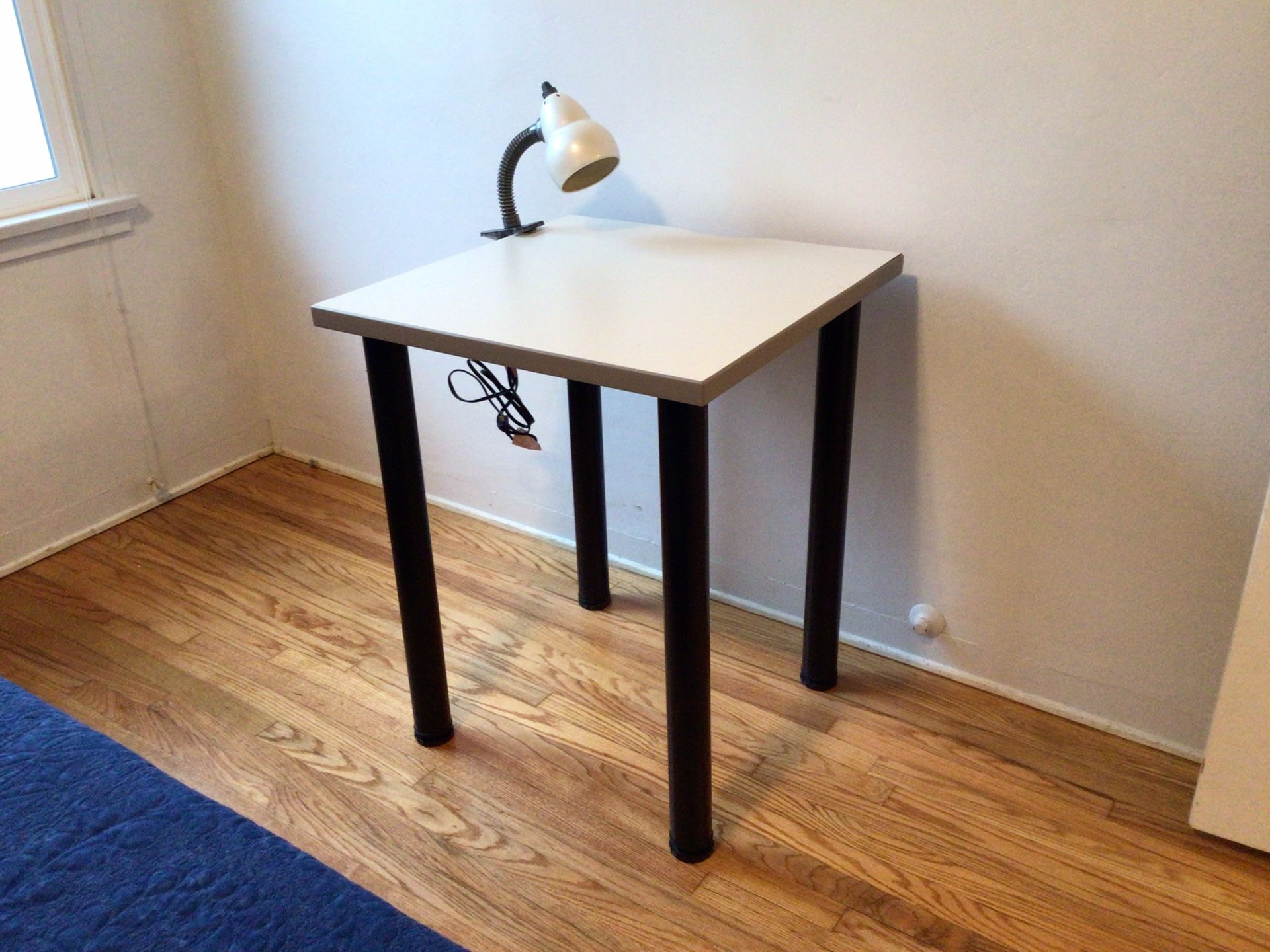 TABLE n LAMP