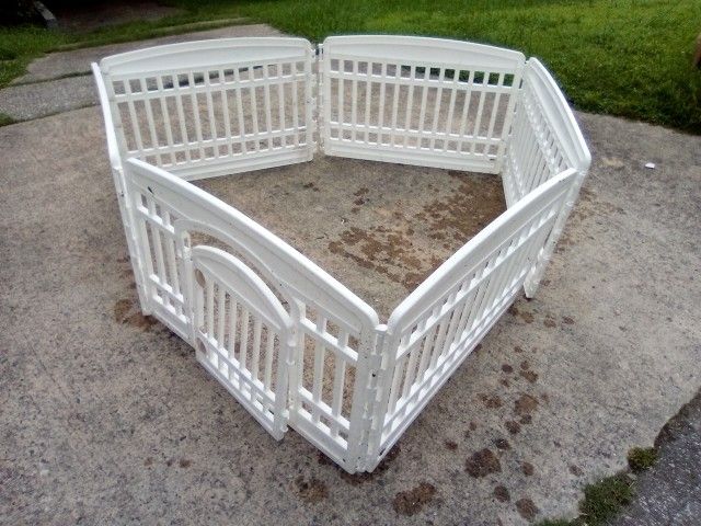 White Dog Pen+Dog Bath 30.00
