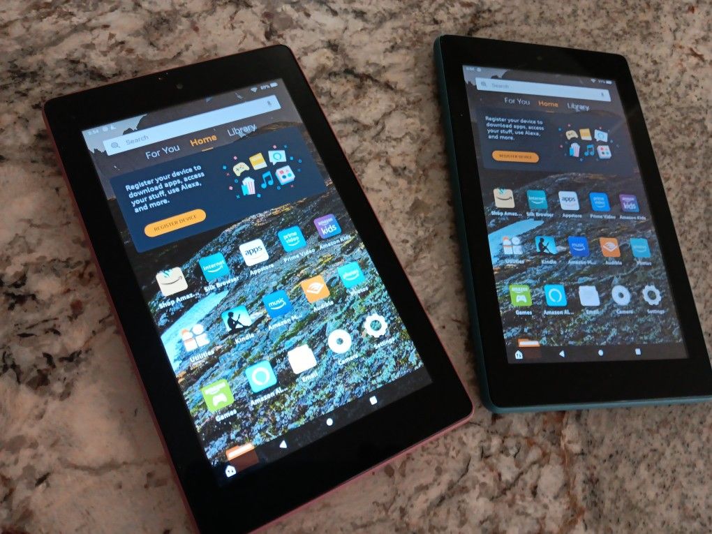 . Tablets Amazon Fire Like New With Charger $20 Each