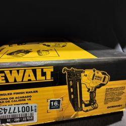 DeWalt 16 Gauge Angled Finish Nailer Kit