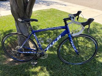 Fuji Sportif 2.3 Road Bike.