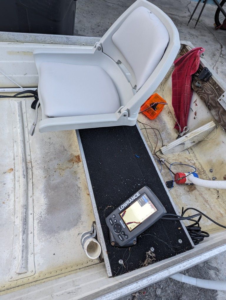 12ft Boat W/ 5hp 4 Stroke And Fish Finder