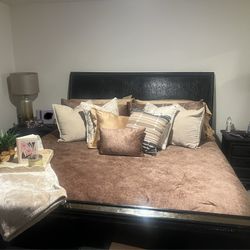 King Bed Set - Black