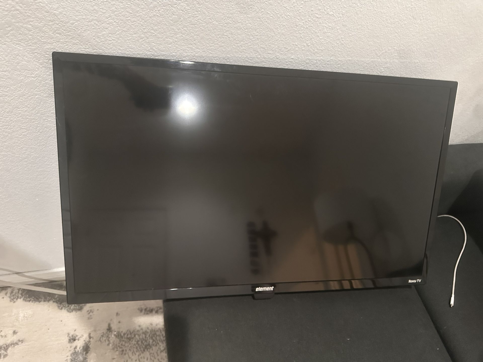 32 In Roku TV