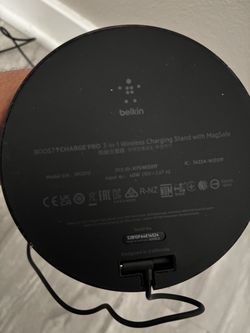 Belkin BOOST↑CHARGE PRO 3-in-1 wireless charging stand with MagSafe