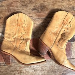 Cowboy Boots Size 8 1/2 W