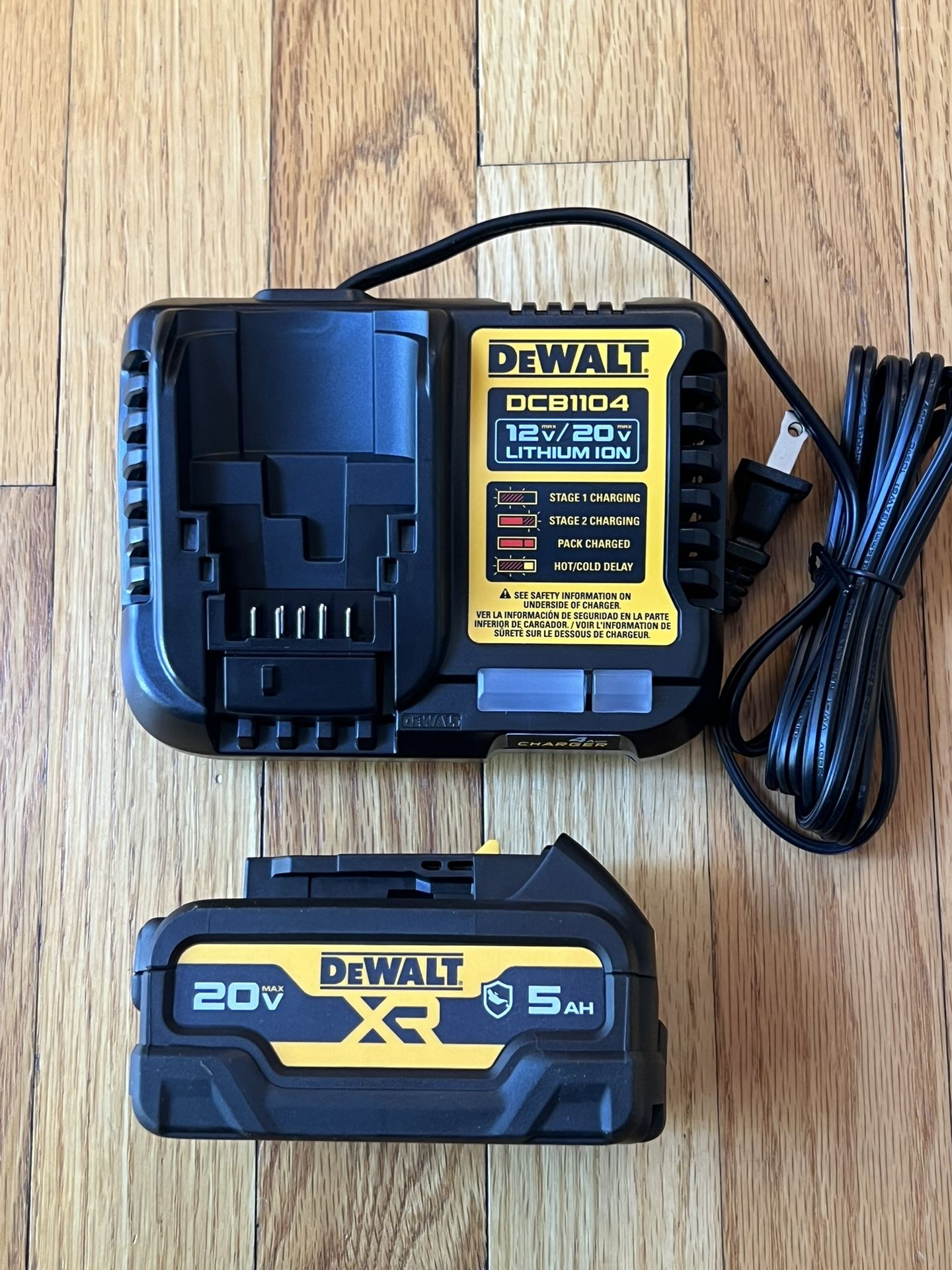 *NEW* Dewalt 20V XR 5.0Ah Oil Resistant Battery And DCB1104 4AMP Charger (