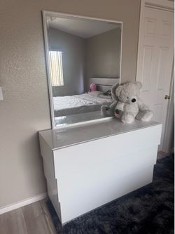 Full Bedroom