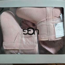 Baby Girl Ugg Boots And Beanie