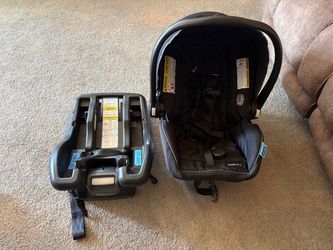 Graco Car seat and base