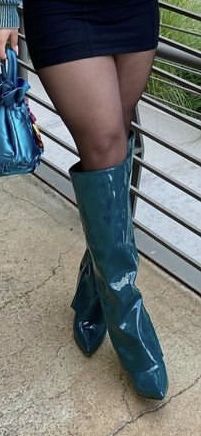 FASHIONOVA BOOTS (8.5)