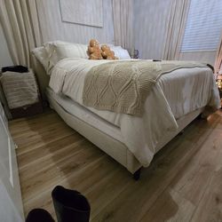 Queen size mattress with adjustable bed frame