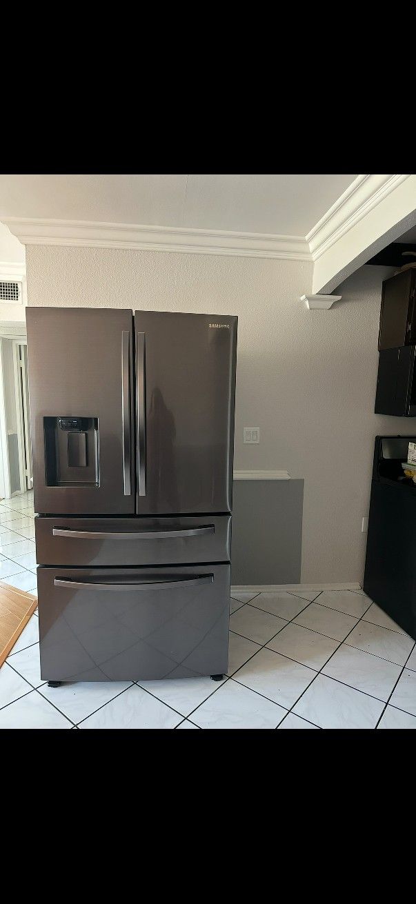 Samsung. Open Box. OBO