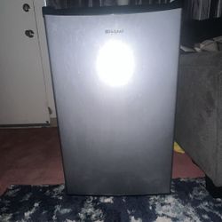 Whirlpool 4.3 cu ft Mini Refrigerator Stainless Steel