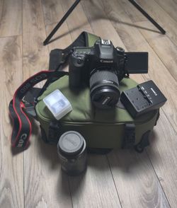 Canon 80D DSLR Camera Excellent condition