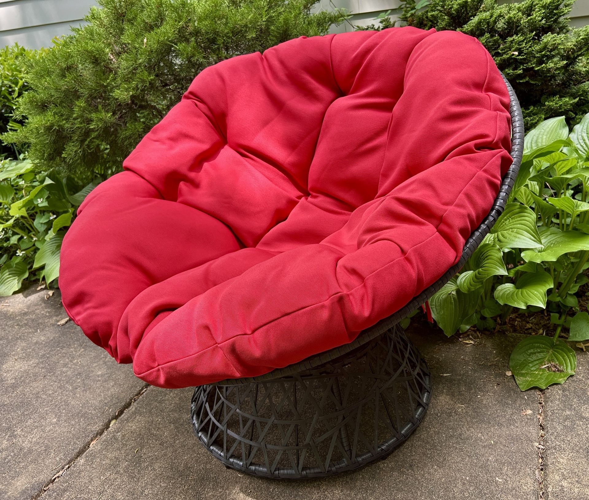 BRAND NEW Swivel Papasan Chair ($240 retail price)