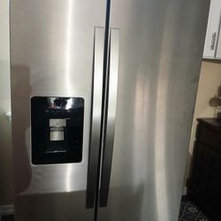 Whirlpool Refrigidator Stainless Steel Make Offer