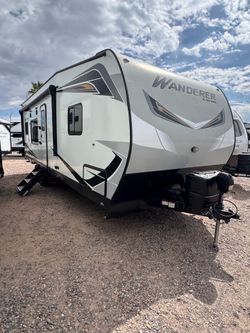 22 Genesis Wanderer Toy Hauler Model 26FSWL