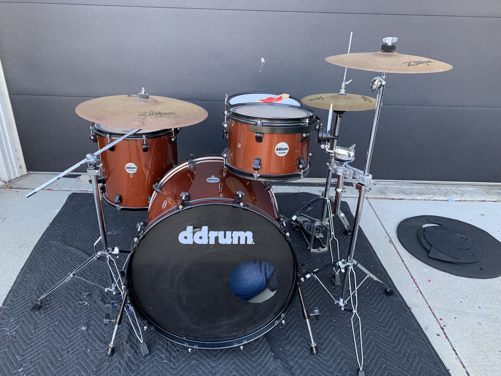 DDrum Journeyman Series 4pc Complete Drum Set 22-14-12-13” Zildjian Quite Cymbals Hardware Retails for $1199
