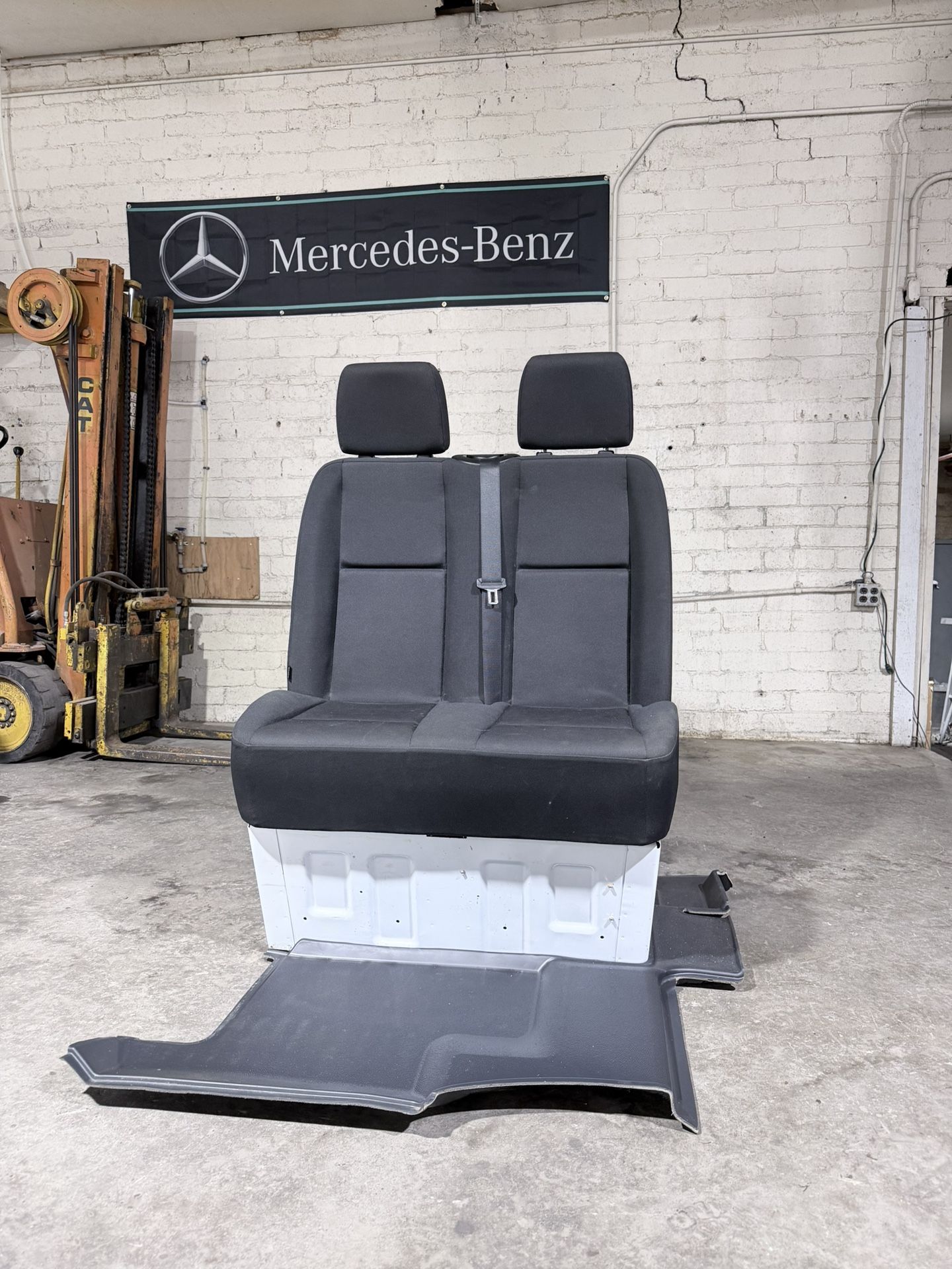 2019 Sprinter Double passenger seat with base and carpet kit