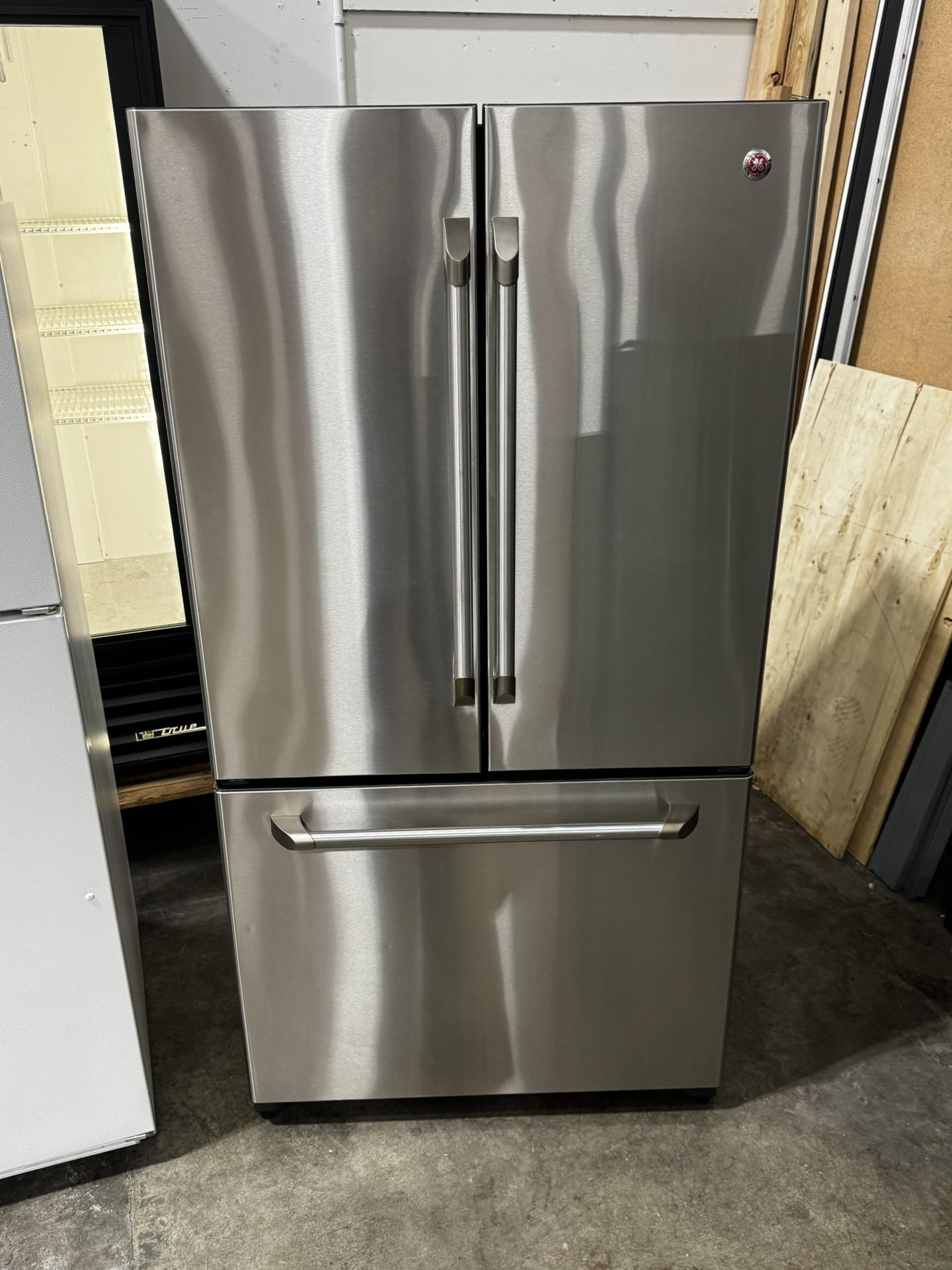 GE Refrigerator 