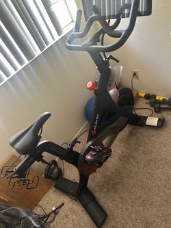 $500 Peloton Bike