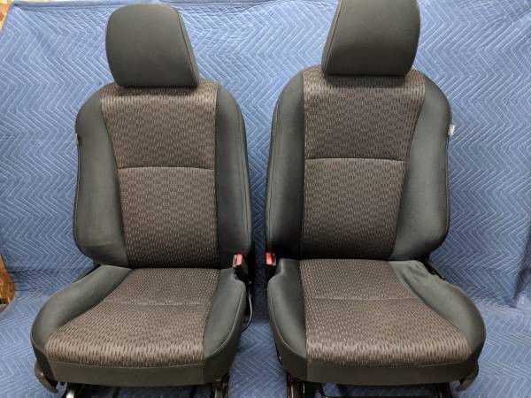 5th gen Toyota 4Runner Front Seats Cloth