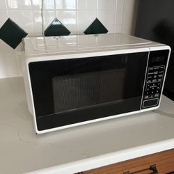 Small White Microwave Oven