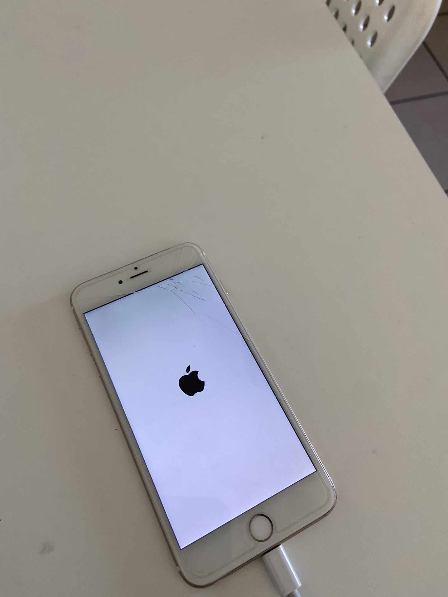 iPhone 6 Plus Para Repuestos !! 50 Dólares